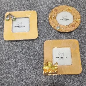 Rare set of 3 Mike + Ally children's picture frames 2 square & 1 circle. NWOT